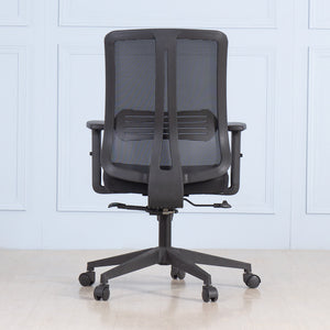 Curve<br><i> <small>Low Back Chair</i></small>