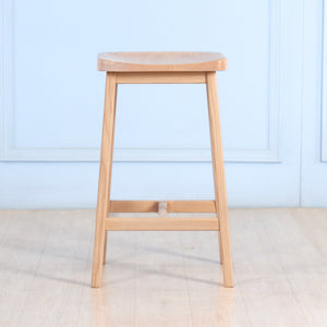 Form<br><i> <small>Wooden Stool in Oak</i></small>
