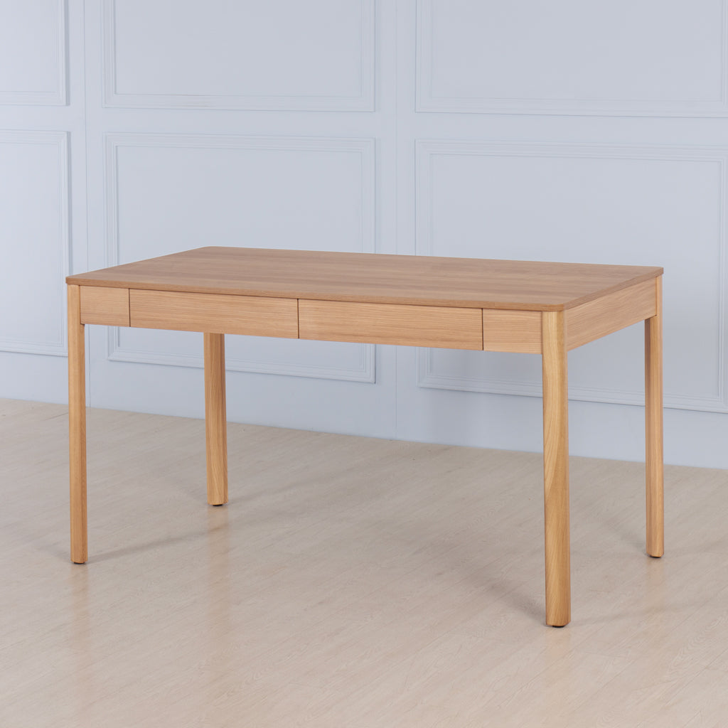 Kivo<br><i> <small>Large Office Desk</i></small>