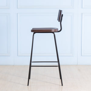 Stance<br><i> <small>Wooden Stool in Mahogany</i></small>