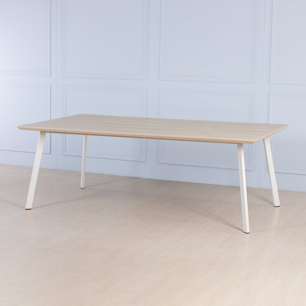Ascent<br><i> <small>Meeting Table</i></small>