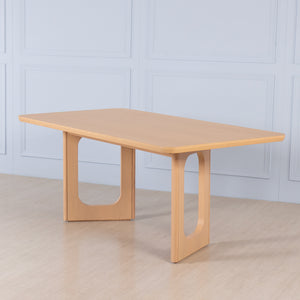 Forma<br><i> <small>Dining Table</i></small>