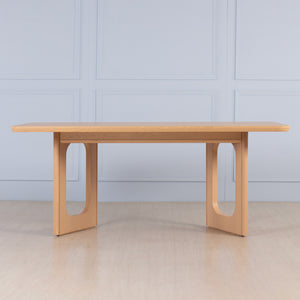 Forma<br><i> <small>Dining Table</i></small>