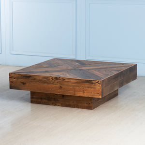 Pallet<br><i> <small>Coffee Table</i></small>