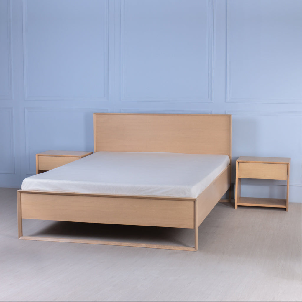 Load image into Gallery viewer, Serene&lt;br&gt;&lt;i&gt; &lt;small&gt;Oak Bed&lt;/i&gt;&lt;/small&gt;