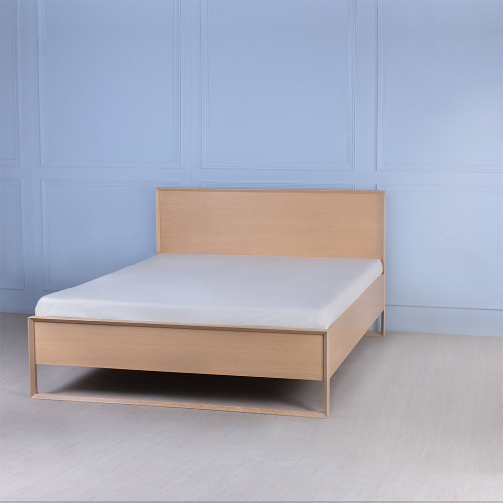 Load image into Gallery viewer, Serene&lt;br&gt;&lt;i&gt; &lt;small&gt;Oak Bed&lt;/i&gt;&lt;/small&gt;